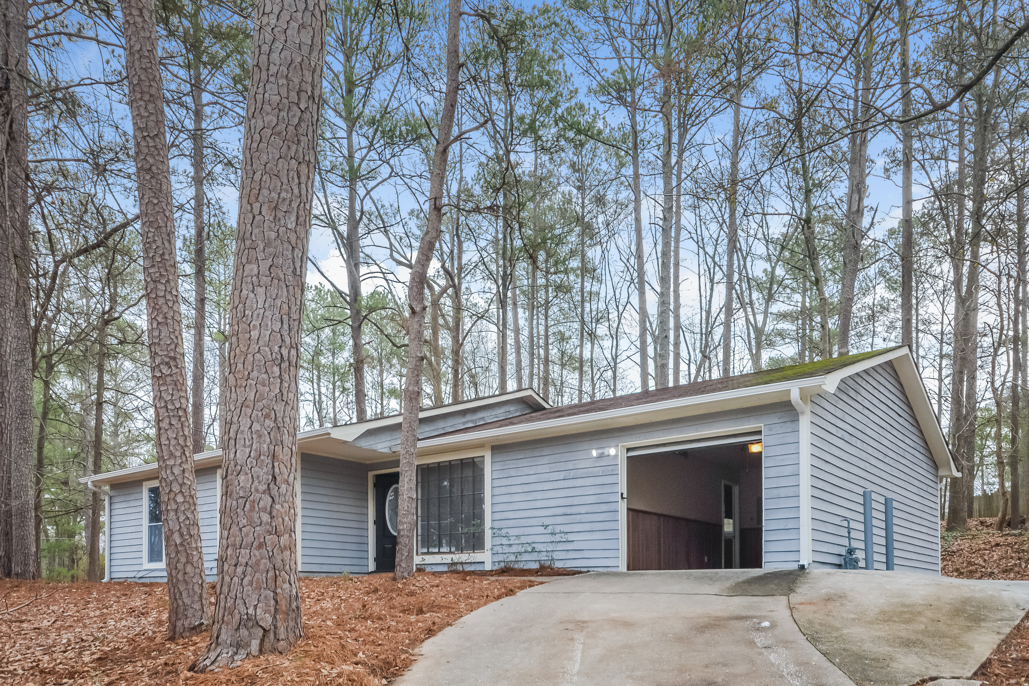 4056 Chimney Ridge Way Ellenwood, GA 30294